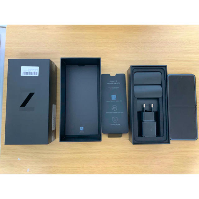 Galaxy Z Flip 付属品完備 カバー付き SIMフリー 1