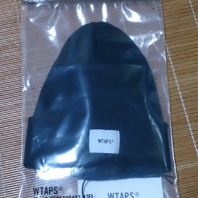 W)taps(ダブルタップス)のWTAPS BEANIE ＋ホワイトソックス メンズの帽子(ニット帽/ビーニー)の商品写真