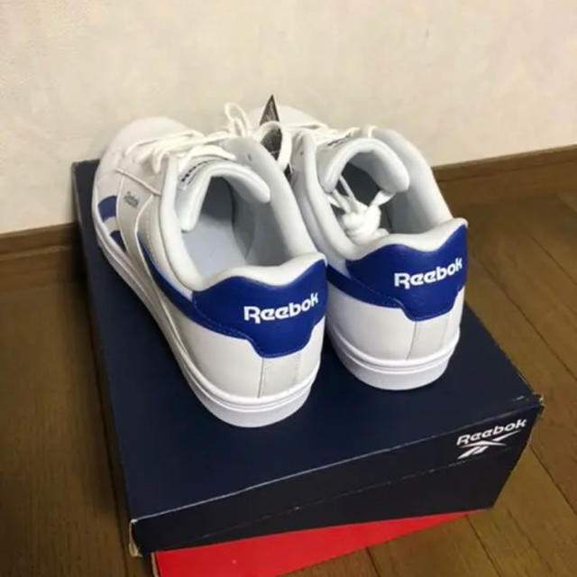 Reebok(リーボック)の【新品】Reebok ロイヤル コンプリート 3.0 白 メンズ DV8648 メンズの靴/シューズ(スニーカー)の商品写真