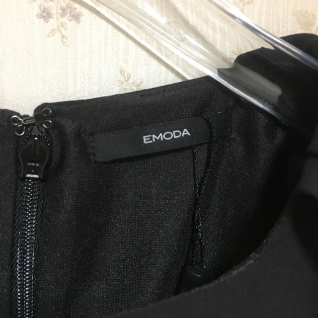 EMODA(エモダ)の【最終値下げ☆】新品 未使用 EMODA ワンピース ブラック  レディースのワンピース(ミニワンピース)の商品写真