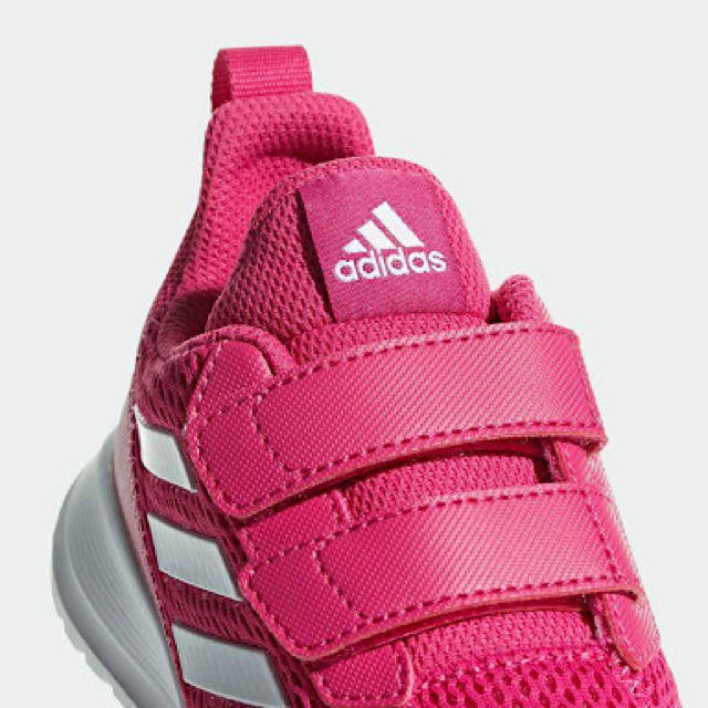 adidas(アディダス)のアディダス　新品　スニーカー　キッズ　23㎝　ピンク キッズ/ベビー/マタニティのキッズ靴/シューズ(15cm~)(スニーカー)の商品写真