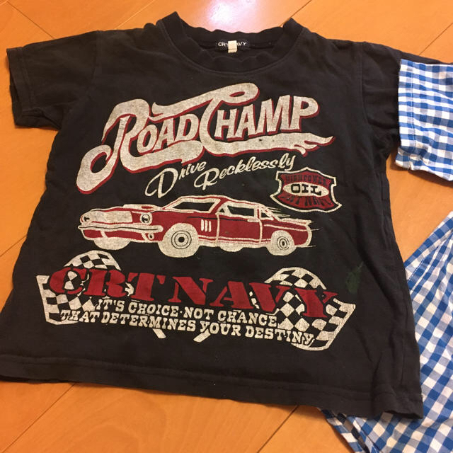 Old Navy(オールドネイビー)のTシャツ　シャツ　二枚セット‼︎ 男の子　120 キッズ/ベビー/マタニティのキッズ服男の子用(90cm~)(Tシャツ/カットソー)の商品写真