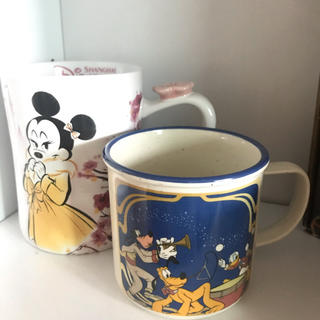 ディズニー(Disney)の新品未使用 上海ディズニーランド限定 ミニーちゃんとランドホテルのマグカップ(キャラクターグッズ)