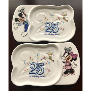 ディズニー(Disney)の美品！東京ディズニーランド25周年記念プレート2枚セット(キャラクターグッズ)