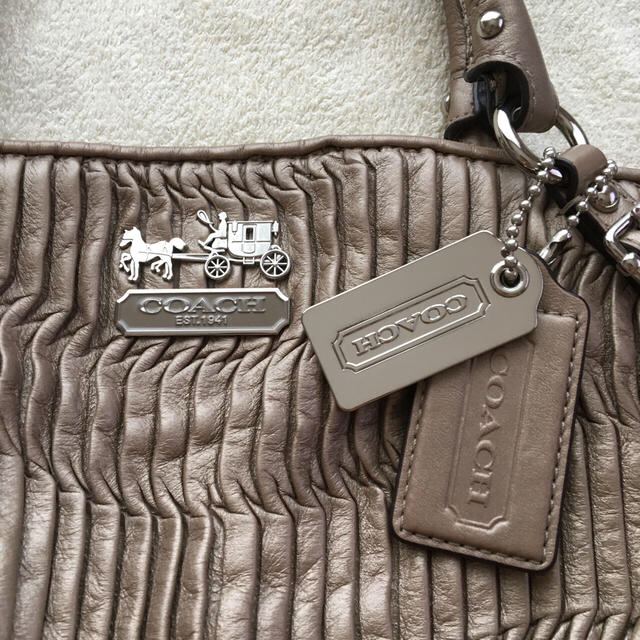 COACH(コーチ)のコーチバッグ.お値下げしました(美品) レディースのバッグ(ショルダーバッグ)の商品写真