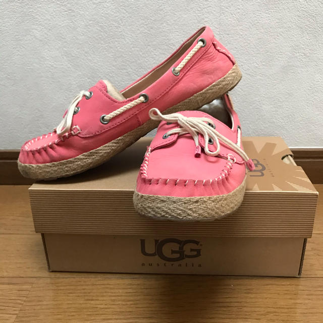 UGG(アグ)のuggモカシン　お値下げしました❗️ レディースの靴/シューズ(スリッポン/モカシン)の商品写真