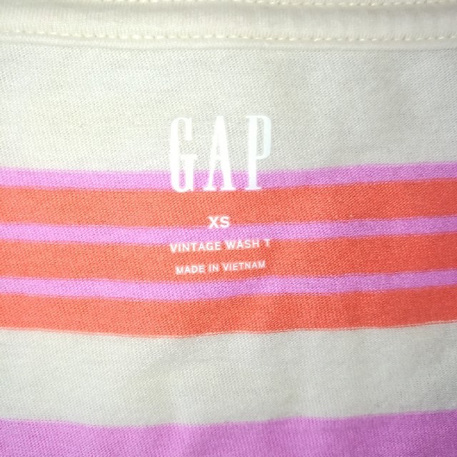 GAP(ギャップ)のGAP 女性用 ストライプVネックTシャツ XS レディースのトップス(Tシャツ(半袖/袖なし))の商品写真