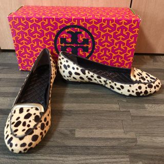 トリーバーチ(Tory Burch)の《新品》レオパード柄　フラットシューズ(バレエシューズ)