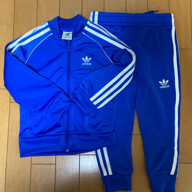 adidas(アディダス)のadidas オリジナルス キッズ トラックスーツセットアップ キッズ/ベビー/マタニティのキッズ服男の子用(90cm~)(その他)の商品写真