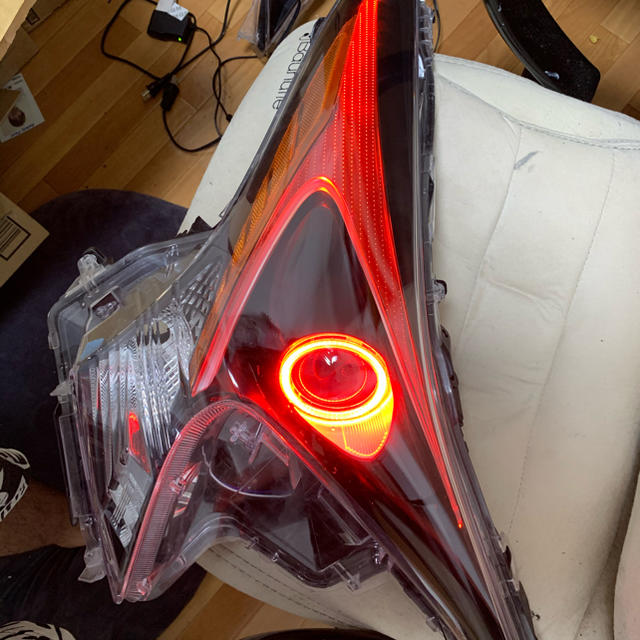 在庫処分大特価!!】 トヨタ - 50プリウスヘッドライト加工依頼受付中の