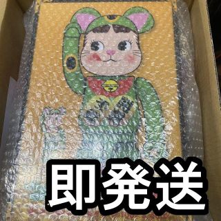 フジヤ(不二家)のBE@RBRICK 招き猫 ペコちゃん 蛍光グリーン 100％ ＆ 400％(その他)