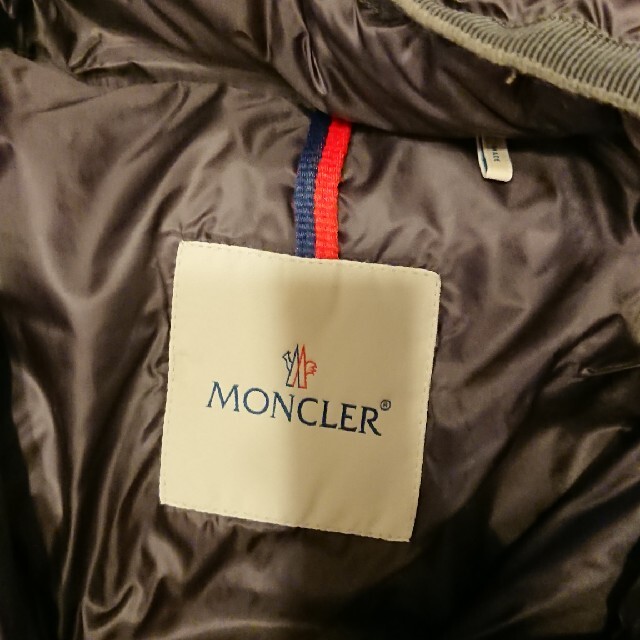 MONCLER(モンクレール)のMONCLER HERMINE グレー size1 レディースのジャケット/アウター(ダウンコート)の商品写真