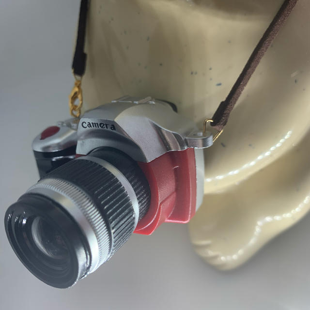 ミニチュアカメラ（赤） ハンドメイドのおもちゃ(ミニチュア)の商品写真