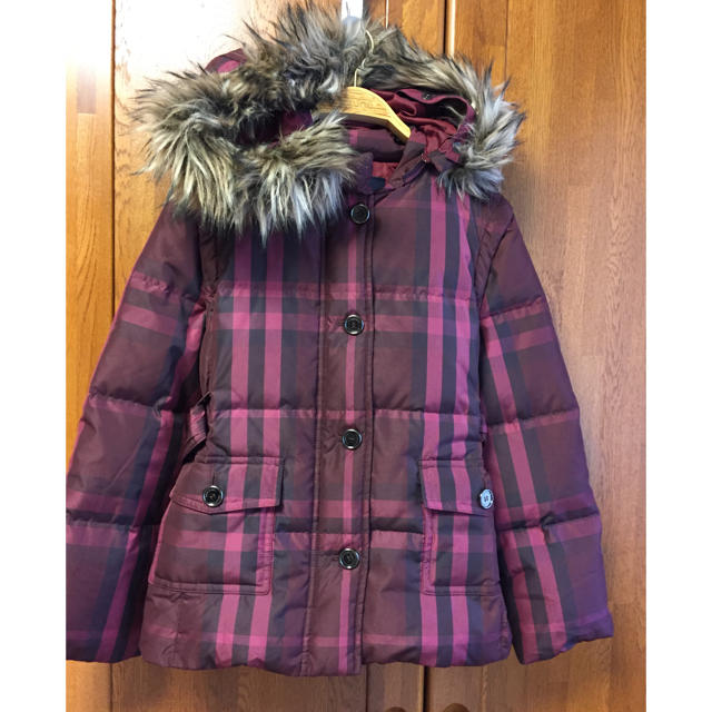 BURBERRY(バーバリー)のバーバリー ダウンコート 130センチ キッズ/ベビー/マタニティのキッズ服女の子用(90cm~)(コート)の商品写真