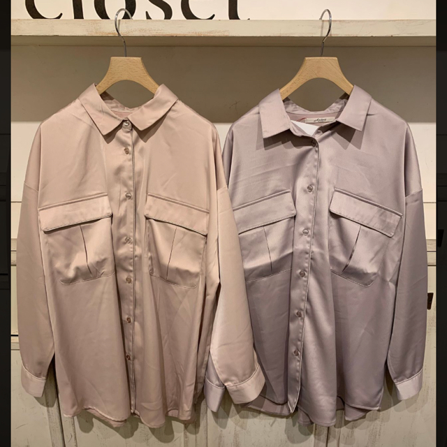 w closet(ダブルクローゼット)のサテンパイピングシャツ　w closet レディースのトップス(シャツ/ブラウス(長袖/七分))の商品写真