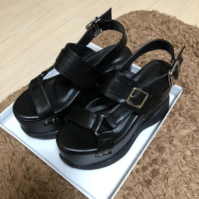 GRL(グレイル)の黒サンダル レディースの靴/シューズ(サンダル)の商品写真
