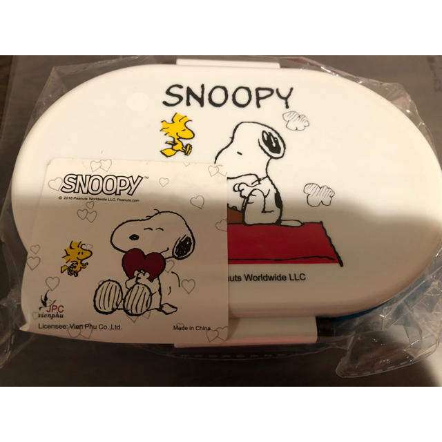 SNOOPY(スヌーピー)のスヌーピーお弁当箱🧸新品未開封 インテリア/住まい/日用品のキッチン/食器(弁当用品)の商品写真