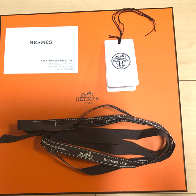 HERMES　スカーフ　箱・リボン付き