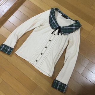 セシルマクビー(CECIL McBEE)のセシルマクビー 襟付き長袖ブラウス カットソー(シャツ/ブラウス(長袖/七分))