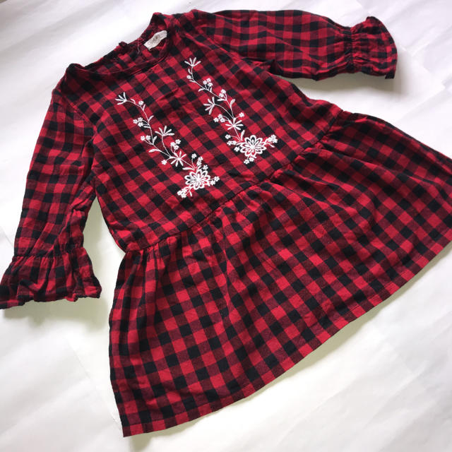 【着用1回のみ】美品　チェックワンピ　90 キッズ/ベビー/マタニティのキッズ服女の子用(90cm~)(ワンピース)の商品写真