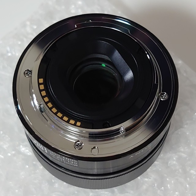 SONY(ソニー)のSONY Eマウント用レンズ SEL35F18 OSS 美品 スマホ/家電/カメラのカメラ(レンズ(単焦点))の商品写真