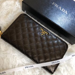 プラダ(PRADA)の極上美品　PRADA プラダ　長財布　ラウンドファスナー(財布)