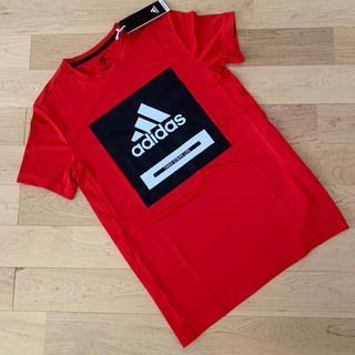 アディダス(adidas)のアディダス　Tシャツ　160 レッド(Tシャツ/カットソー)
