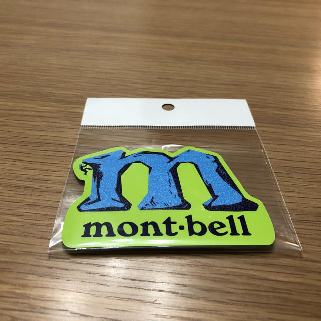 mont bell(モンベル)のモンベル　ステッカー　未使用　2枚セット　 スポーツ/アウトドアのアウトドア(その他)の商品写真