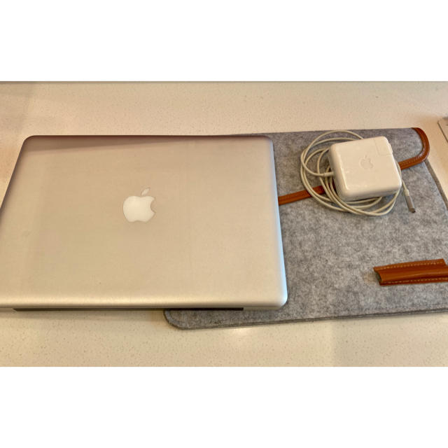 Apple MacBook Pro (13-inch, Mid 2012) 1