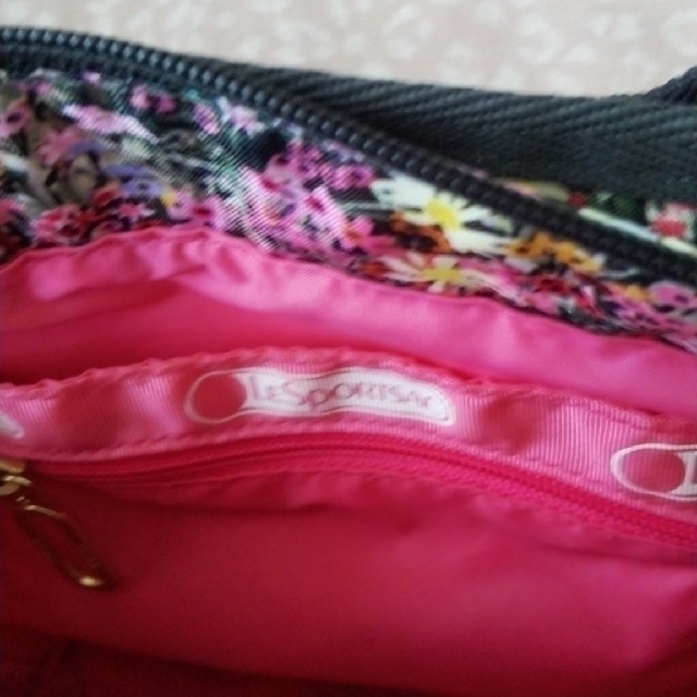 LeSportsac(レスポートサック)の美品　バンビ　レスポートサック レディースのバッグ(ショルダーバッグ)の商品写真
