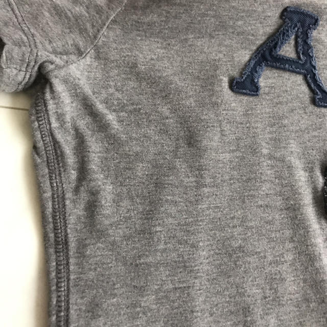 Abercrombie&Fitch(アバクロンビーアンドフィッチ)のアバクロ　レディースTシャツ レディースのトップス(Tシャツ(半袖/袖なし))の商品写真