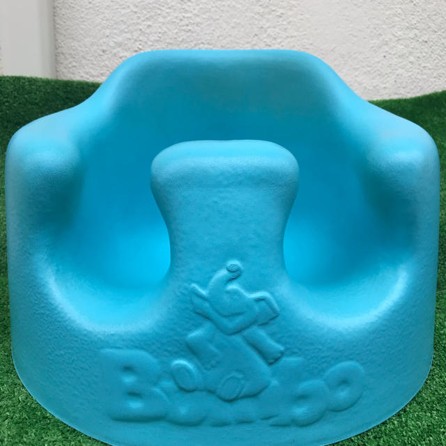 Bumbo(バンボ)の☆c・o・nさん専用☆  Bumbo  ベビーチェア　水色　バンボ キッズ/ベビー/マタニティの寝具/家具(収納/チェスト)の商品写真