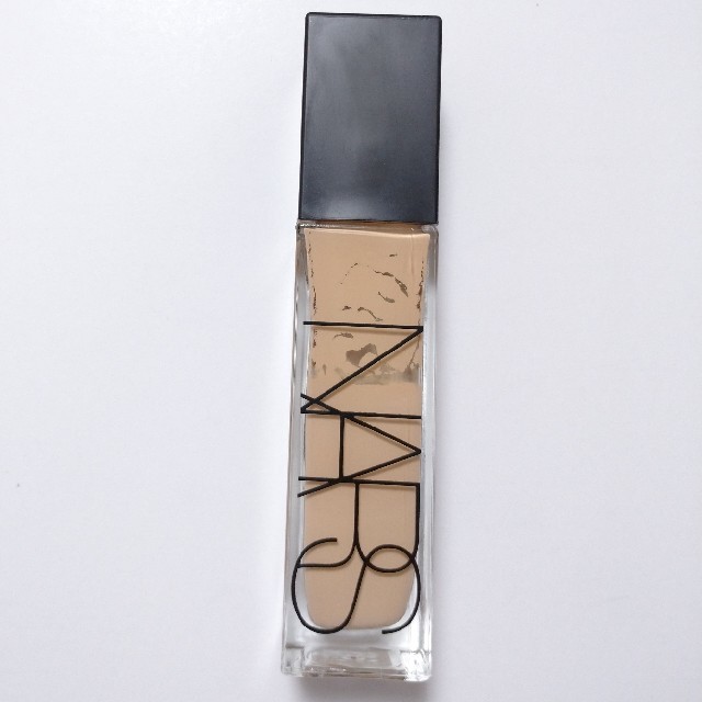 NARS(ナーズ)のNARS ナチュラルラディアント　ロングウェアファンデーション6605 コスメ/美容のベースメイク/化粧品(ファンデーション)の商品写真