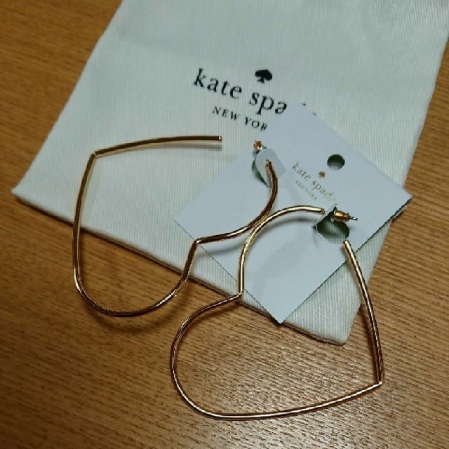 kate spade new york(ケイトスペードニューヨーク)の新品 ケイトスペード ピアス ハート レディースのアクセサリー(ピアス)の商品写真