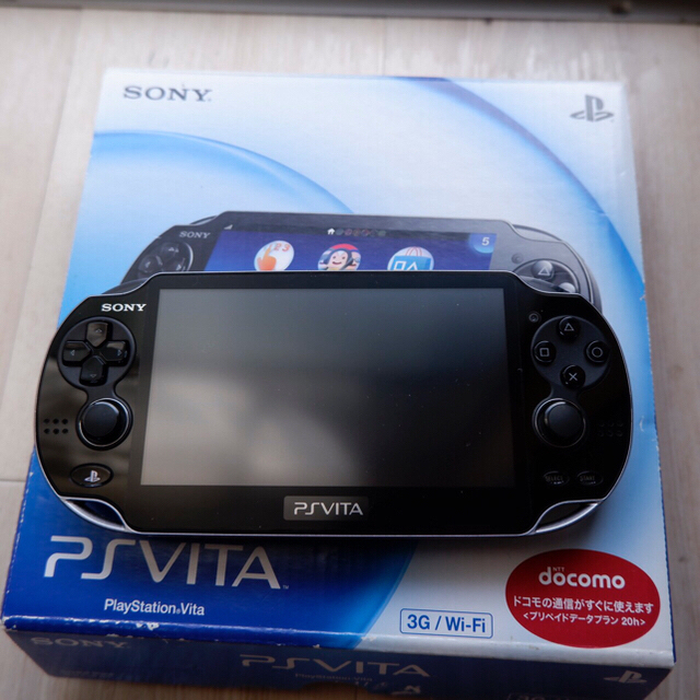 PlayStation Vita(プレイステーションヴィータ)の【美品】PlayStationVITA ソフト込み　 エンタメ/ホビーのゲームソフト/ゲーム機本体(携帯用ゲーム機本体)の商品写真