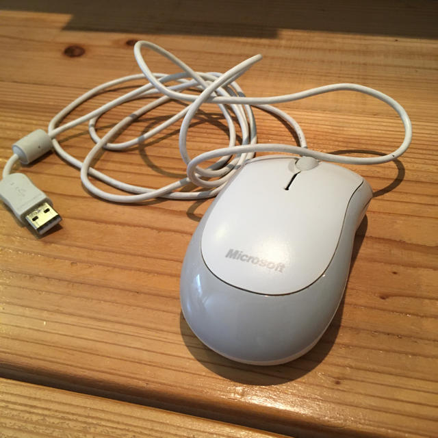 Microsoft(マイクロソフト)のマイクロソフト　マウス　　basic optical mouse v2.0 スマホ/家電/カメラのPC/タブレット(PC周辺機器)の商品写真