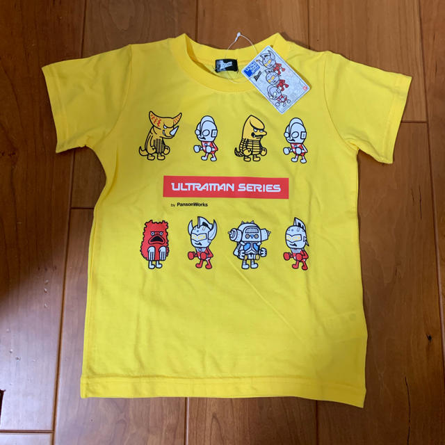 新品☆ウルトラマン Tシャツ キッズ/ベビー/マタニティのキッズ服男の子用(90cm~)(Tシャツ/カットソー)の商品写真