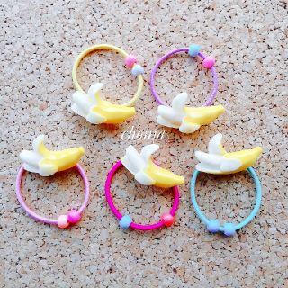 むきかけバナナのヘアゴム＊ハンドメイド(ファッション雑貨)