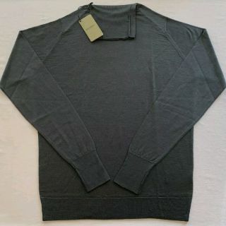 ジョンスメドレー(JOHN SMEDLEY)の新品　ジョンスメドレー　メリノウール　タートルネック　L 未使用(ニット/セーター)