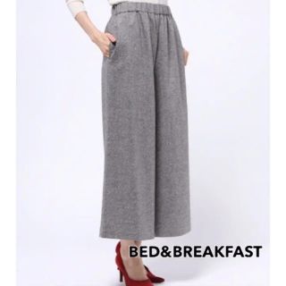 グリード(GREED)のbed＆breakfast Nep Tweed Gather Pants グレー(カジュアルパンツ)