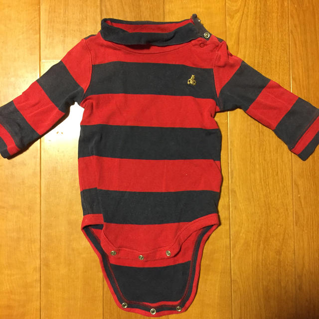 babyGAP(ベビーギャップ)のbaby Gap ロンパース  赤黒ボーダー 70 キッズ/ベビー/マタニティのベビー服(~85cm)(ロンパース)の商品写真