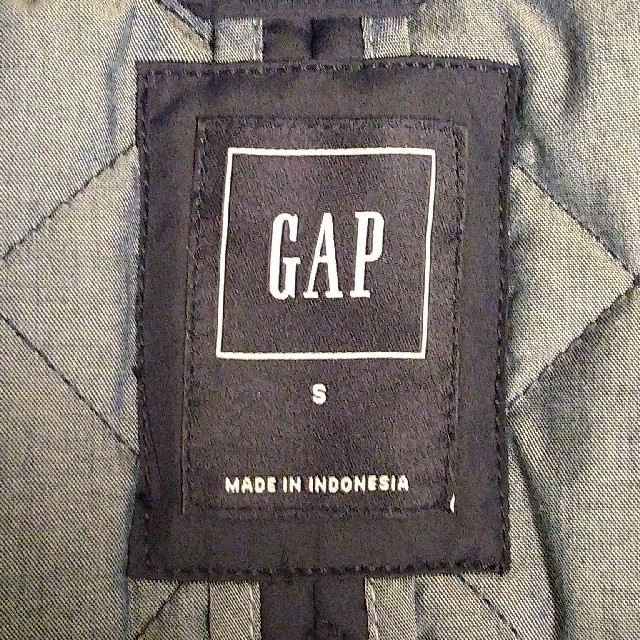 GAP(ギャップ)のGAP レディースダウンベスト レディースのジャケット/アウター(ダウンベスト)の商品写真