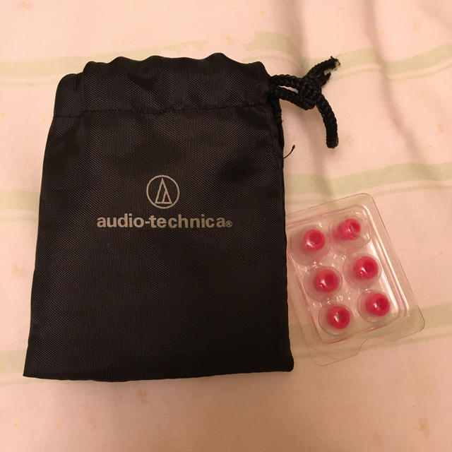 audio-technica(オーディオテクニカ)の巾着とイヤホンカバー スマホ/家電/カメラのスマホアクセサリー(ストラップ/イヤホンジャック)の商品写真