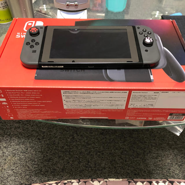 Nintendo Switch(ニンテンドースイッチ)の任天堂スイッチ中古 エンタメ/ホビーのゲームソフト/ゲーム機本体(家庭用ゲーム機本体)の商品写真