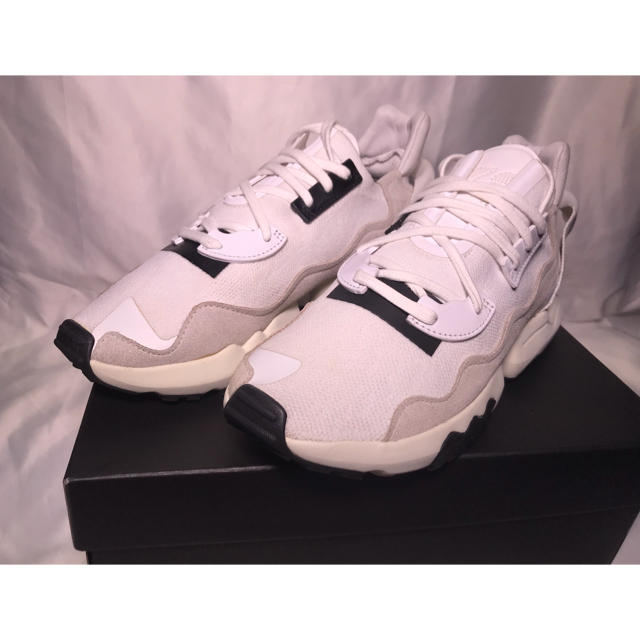 Y-3(ワイスリー)のY-3 ZX TORSION WHITE 25.5cm メンズの靴/シューズ(スニーカー)の商品写真