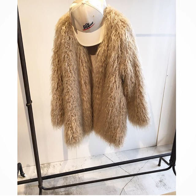 BEAUTY&YOUTH UNITED ARROWS(ビューティアンドユースユナイテッドアローズ)の6 roku  FAKE FUR COAT コート レディースのジャケット/アウター(毛皮/ファーコート)の商品写真