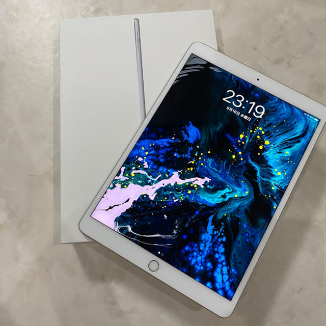 iPad air3 64G スペースグレー　新品未開封＋おまけ