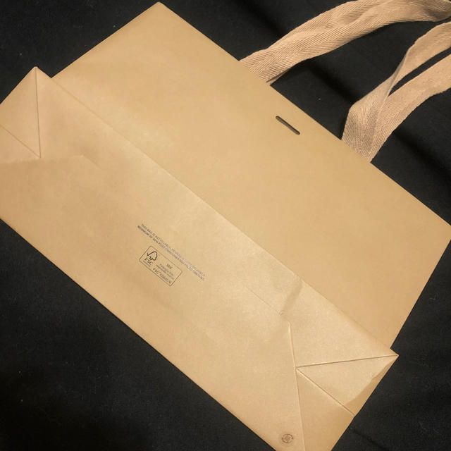 BURBERRY(バーバリー)のBurberry ショップ紙袋 おまけリボン付き レディースのバッグ(ショップ袋)の商品写真