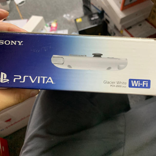 【ホビー】 PlayStation Vita - SONY PlayStationVITA 本体 PCH-2000 ZA22の通販 by 楽々