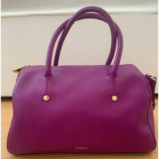 Furla(フルラ)のFURLAフルラ紫色ハンドボストンバック レディースのバッグ(ハンドバッグ)の商品写真